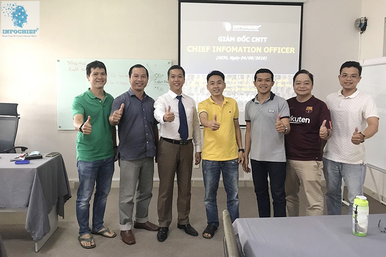 Bế giảng Khóa học Giám đốc CNTT - CIO cho các Nhà quản lý bộ phận IT, tổ chức Public tại TP. Hồ Chí Minh.